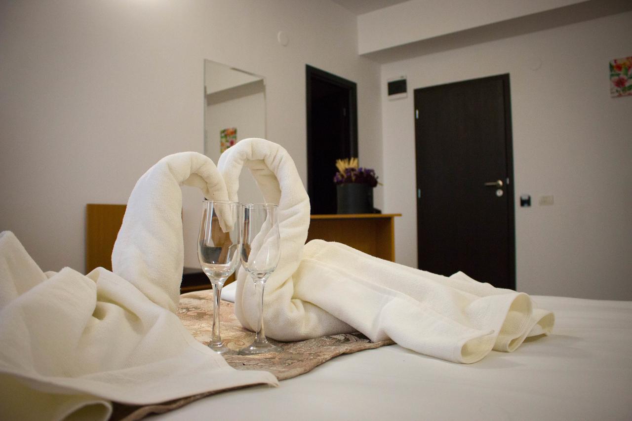 Rent Room N&S Iasi Exterior foto